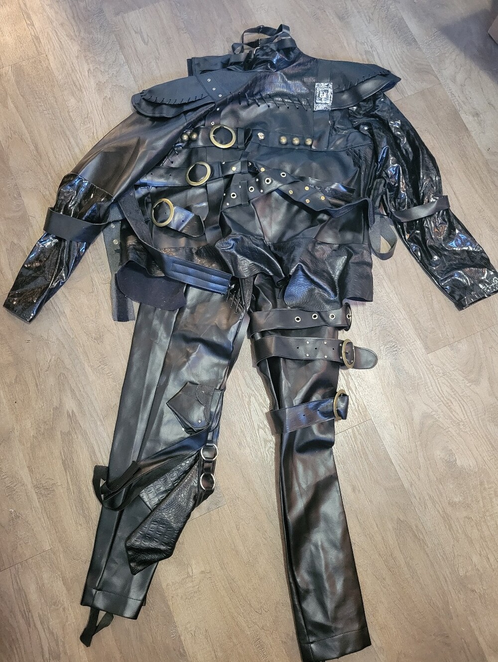 🖤 Rubie’s Official Edward Scissorhands Costume – Adult Standard Size